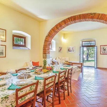 Lovely In Arezzo Ar With Wifi Casa vacanze Policiano